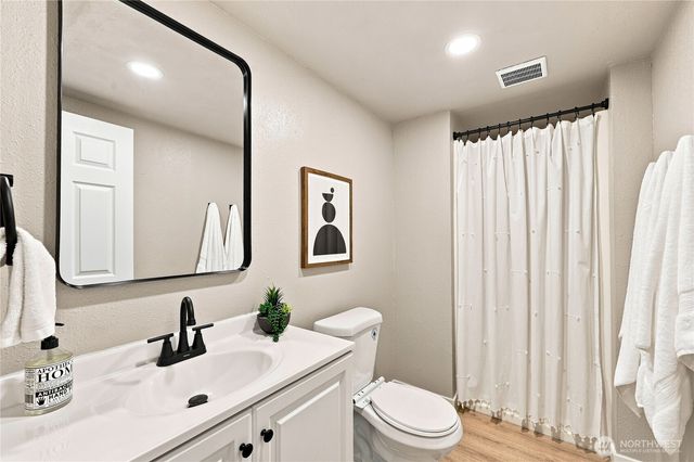 2321 NE Eton Lane, Bremerton, WA 98311