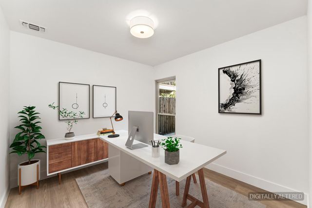 9 Blue Heron Ct, Sacramento, CA 95833