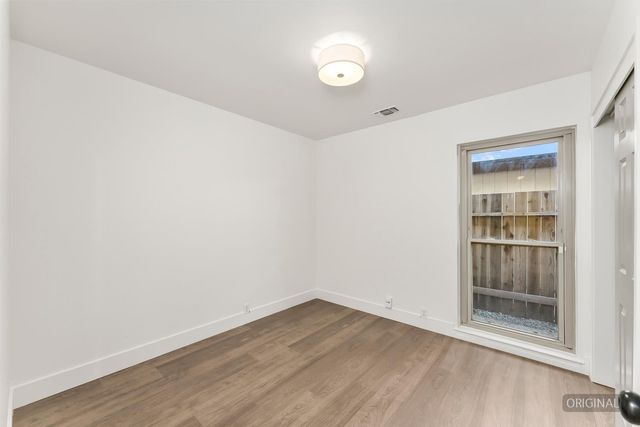 9 Blue Heron Ct, Sacramento, CA 95833