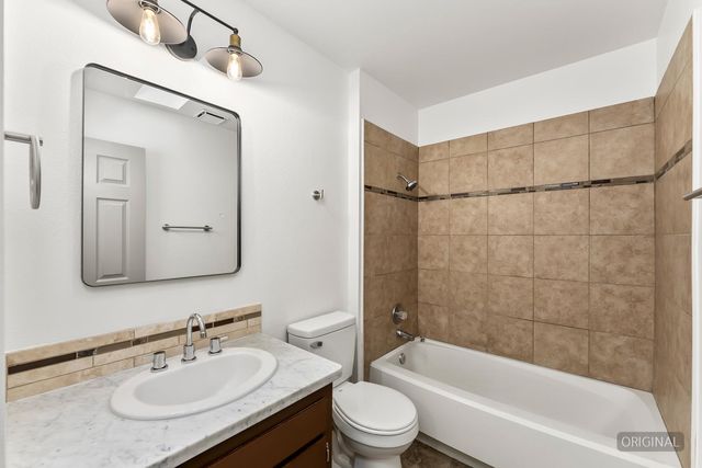 9 Blue Heron Ct, Sacramento, CA 95833