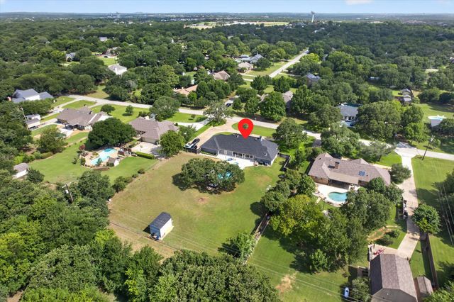 200 Cross Timbers Drive, Double Oak, TX 75077