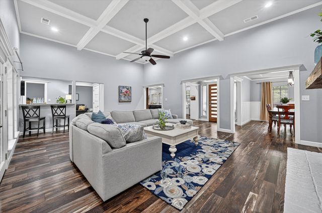 200 Cross Timbers Drive, Double Oak, TX 75077