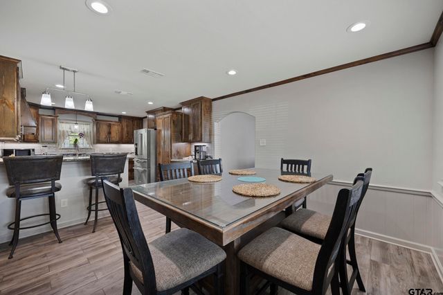2201 Ridgley Drive, Flint, TX 75762