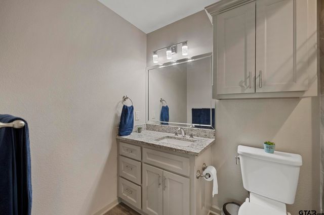 2201 Ridgley Drive, Flint, TX 75762