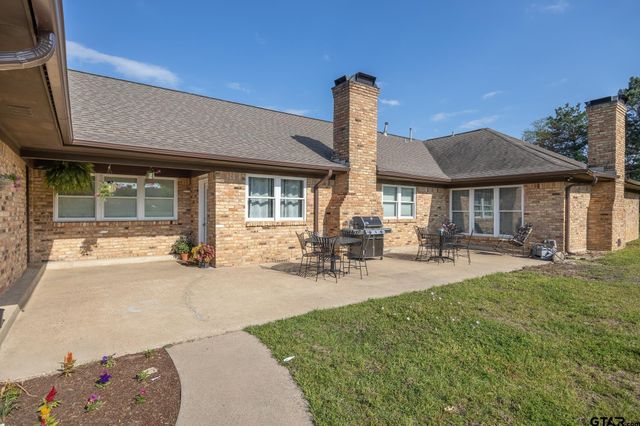 2201 Ridgley Drive, Flint, TX 75762