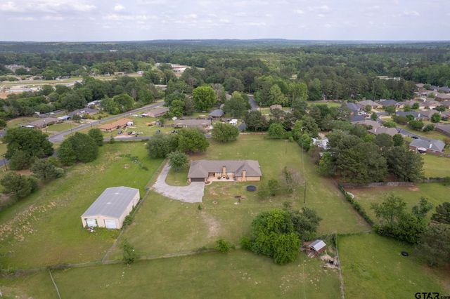 2201 Ridgley Drive, Flint, TX 75762