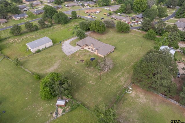 2201 Ridgley Drive, Flint, TX 75762
