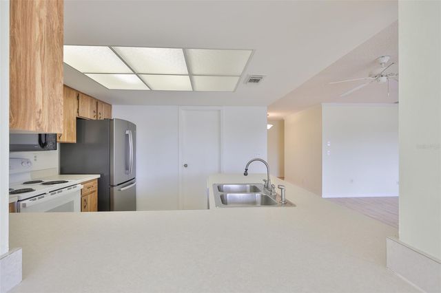 2020 HULLHOUSE DRIVE, Sun City Center, FL 33573