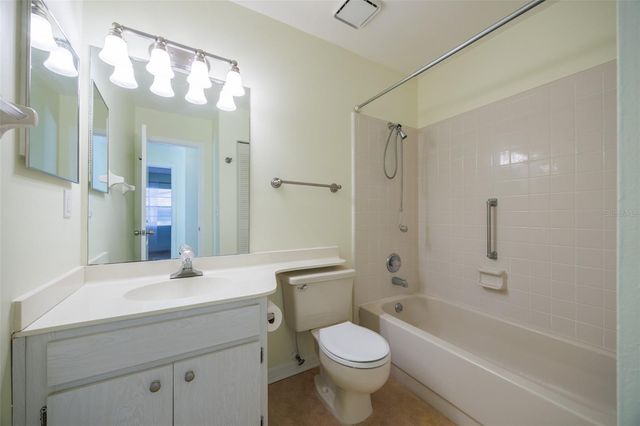 2020 HULLHOUSE DRIVE, Sun City Center, FL 33573