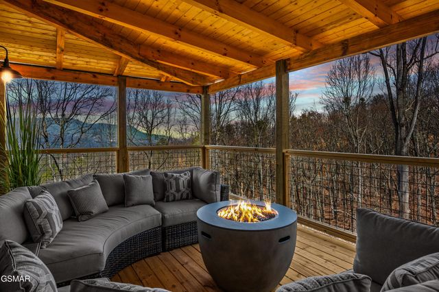 2247 Headrick Lead, Sevierville, TN 37862