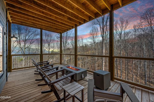 2247 Headrick Lead, Sevierville, TN 37862