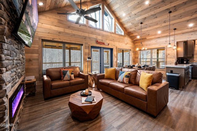 2247 Headrick Lead, Sevierville, TN 37862