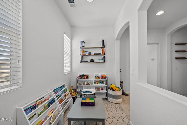 2728 Hornbeam Road, Palmdale, CA 93551