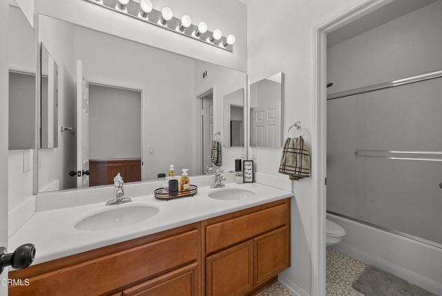 2728 Hornbeam Road, Palmdale, CA 93551