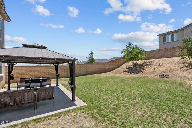 2728 Hornbeam Road, Palmdale, CA 93551