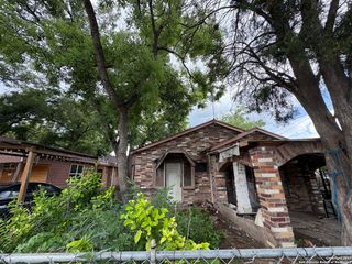 1225 Saltillo, San Antonio, TX 78207