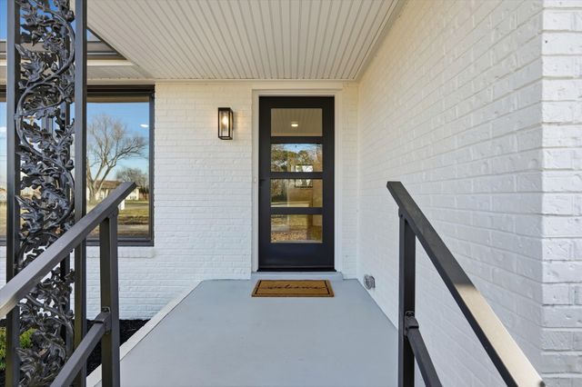 283 Lake Terrace Dr, Hendersonville, TN 37075