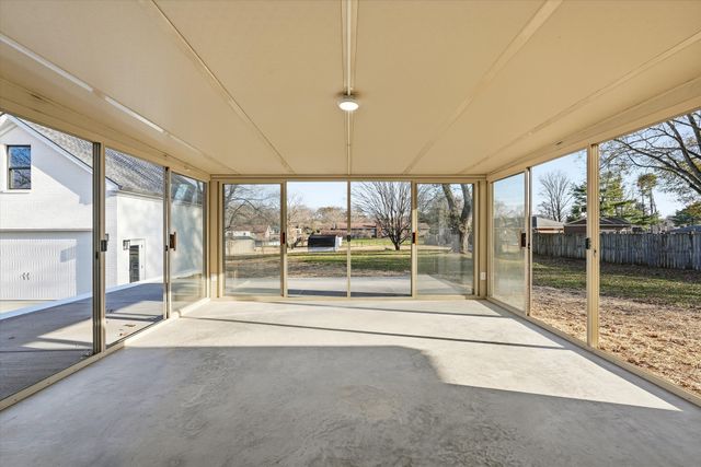 283 Lake Terrace Dr, Hendersonville, TN 37075