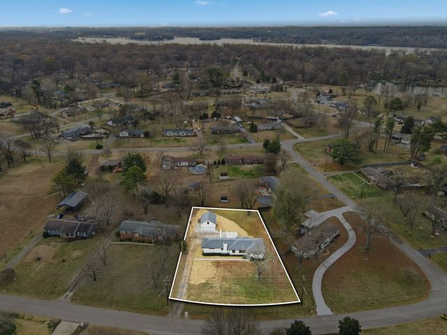 283 Lake Terrace Dr, Hendersonville, TN 37075