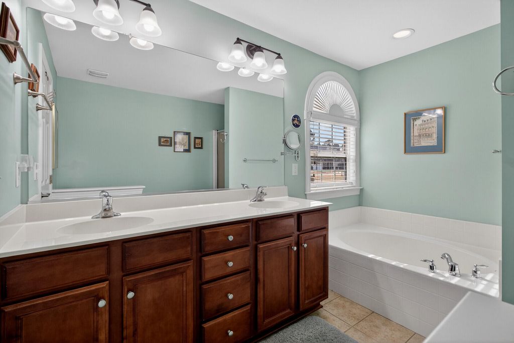 Image 19 of property listing at 102 Torrey Pines Drive, Summerville, SC 29483