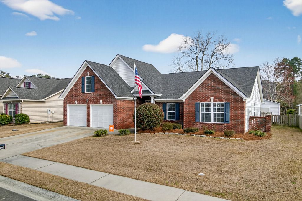 Image 2 of property listing at 102 Torrey Pines Drive, Summerville, SC 29483