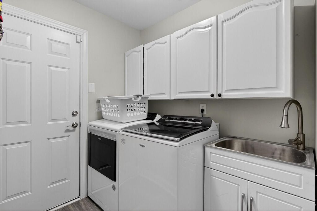 Image 27 of property listing at 102 Torrey Pines Drive, Summerville, SC 29483