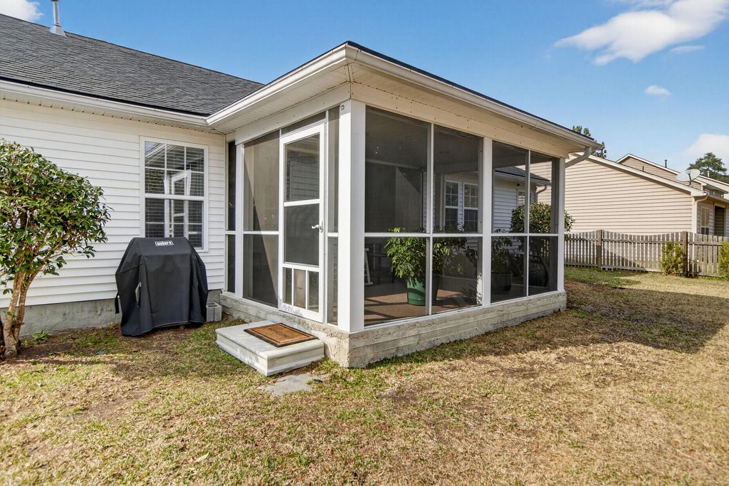 Image 33 of property listing at 102 Torrey Pines Drive, Summerville, SC 29483