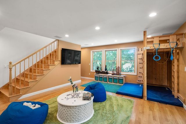 94 Mayfair Dr, Westwood, MA 02090