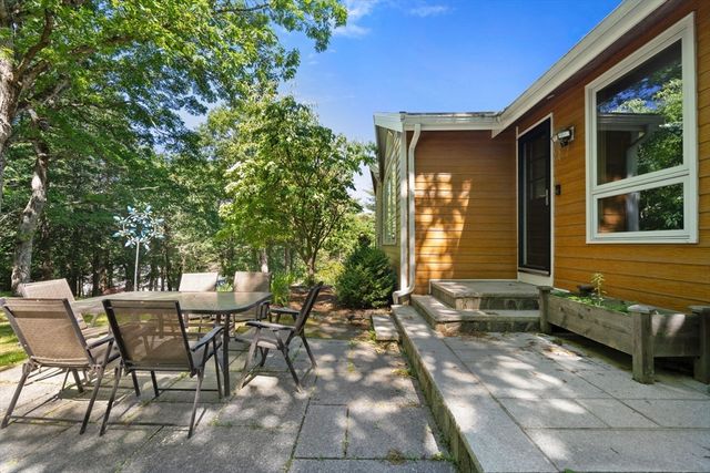 94 Mayfair Dr, Westwood, MA 02090