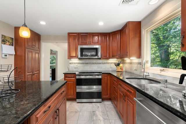 94 Mayfair Dr, Westwood, MA 02090