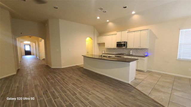 9142 Monarch Field Lane, Cypress, TX 77433