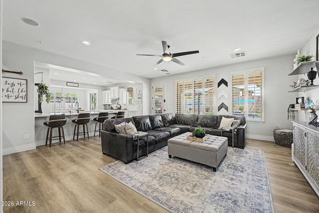13091 W CHUCKS Avenue, Peoria, AZ 85383