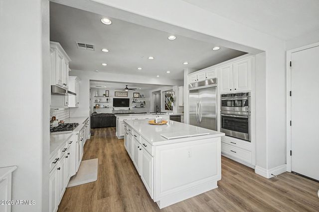 13091 W CHUCKS Avenue, Peoria, AZ 85383