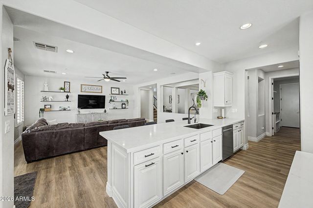 13091 W CHUCKS Avenue, Peoria, AZ 85383