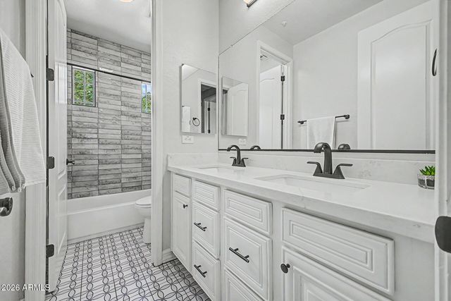 13091 W CHUCKS Avenue, Peoria, AZ 85383
