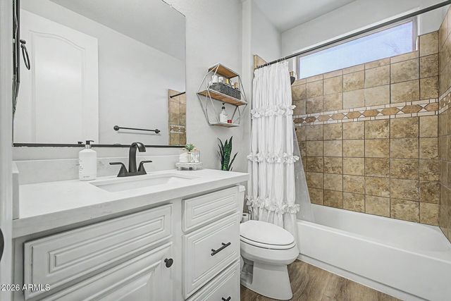 13091 W CHUCKS Avenue, Peoria, AZ 85383
