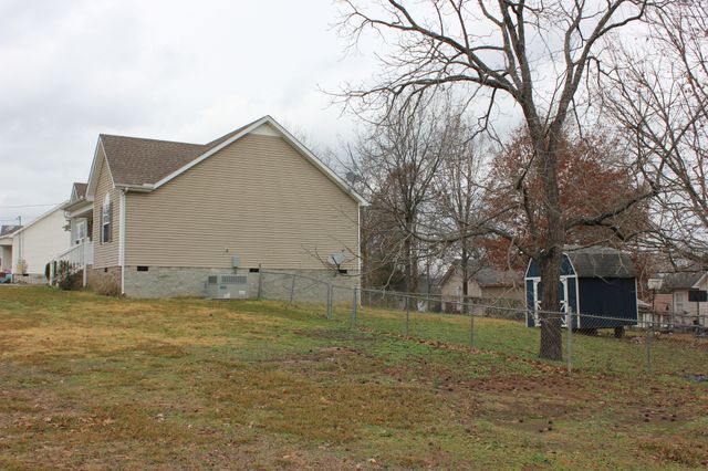 1543 Joanne Cir, Lewisburg, TN 37091