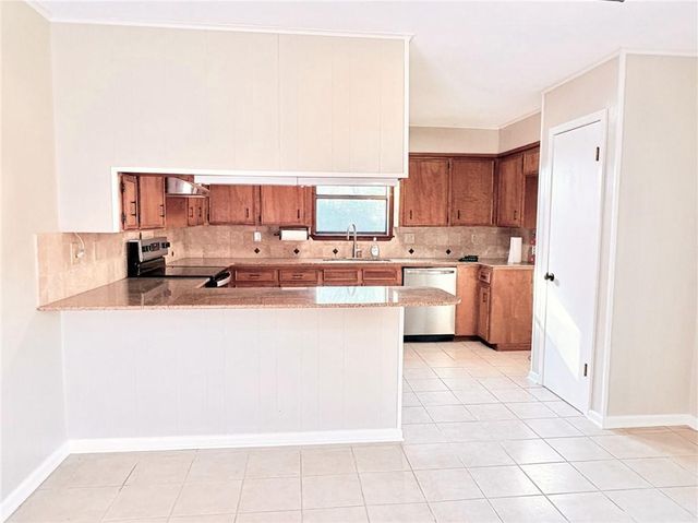 248 MOSBY Drive, Pineville, LA 71360