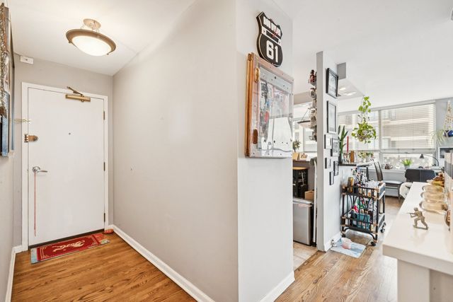 6171 N Sheridan Road 2601, Chicago, IL 60660