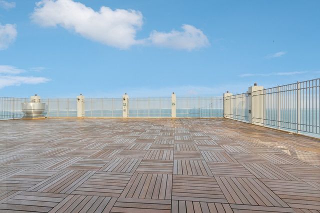 6171 N Sheridan Road 2601, Chicago, IL 60660