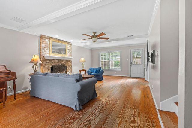 1906 Foxtail Place, The Woodlands, TX 77380