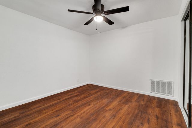 2411 W Fremont St, Stockton, CA 95203