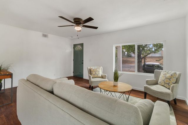 2411 W Fremont St, Stockton, CA 95203