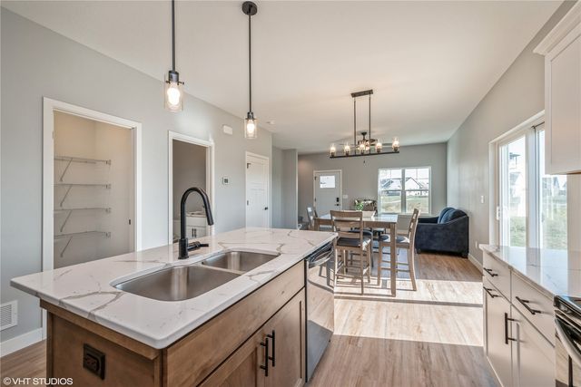 2335 Roycroft Alley, Marion, IA 52302