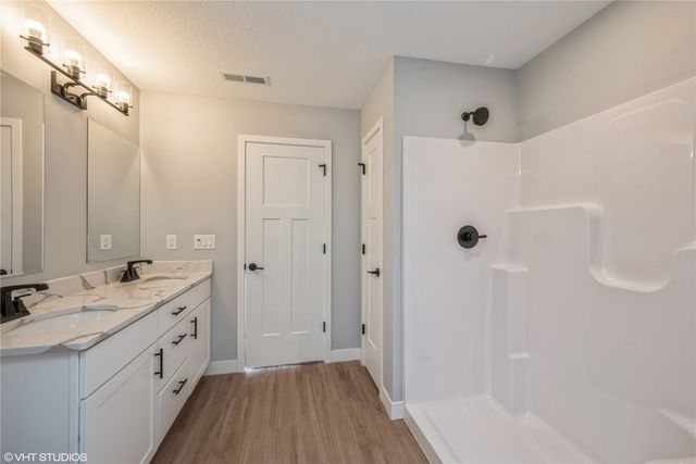 2335 Roycroft Alley, Marion, IA 52302