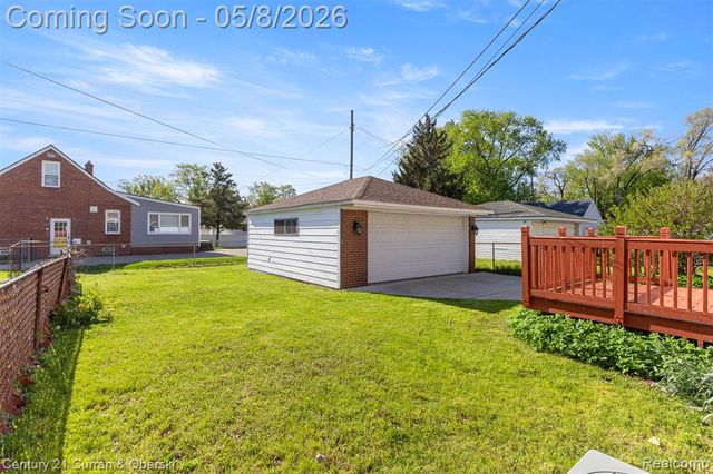 2461 Pingree Avenue, Lincoln Park, MI 48146