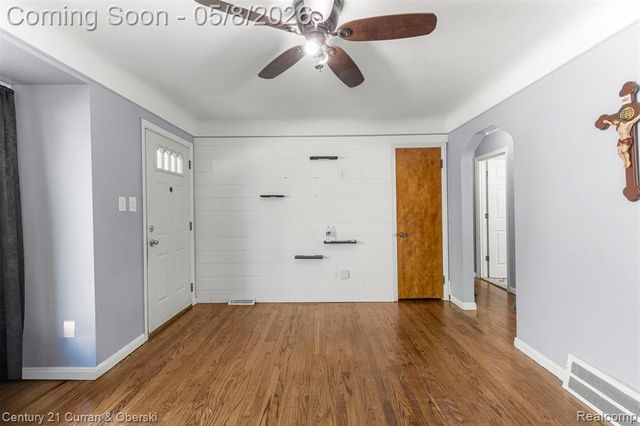 2461 Pingree Avenue, Lincoln Park, MI 48146