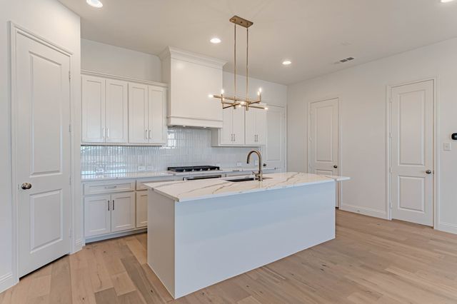 2136 Village Walk Place, Aledo, TX 76008