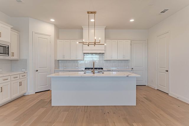 2136 Village Walk Place, Aledo, TX 76008