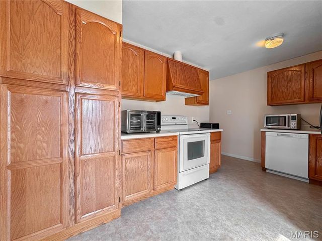 4412 Waterloo Road, Waterloo, IL 62298